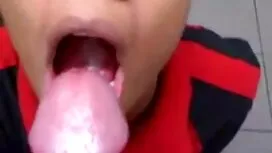 Bốn người phụ nữ xem ...