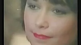 Khỏa thân trong phòn ...