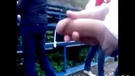 Cha bám lấy con gái  ...