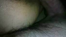 Mông của cô ngồi trê ...